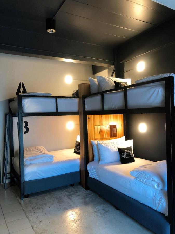 Blu Monkey Hub & Hotel Surat Thani Luaran gambar