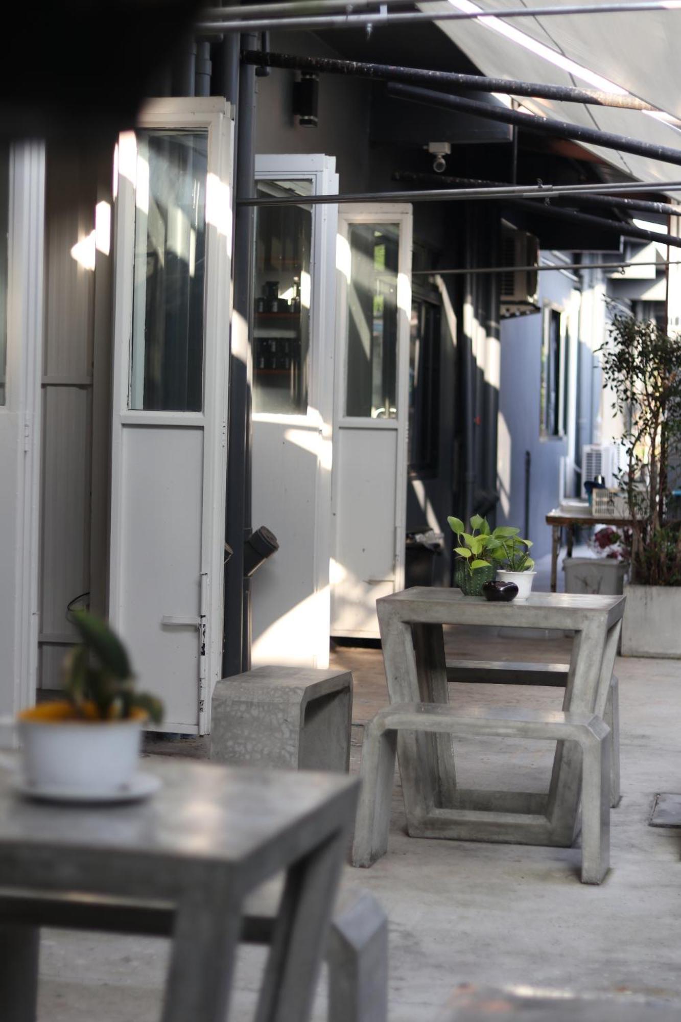 Blu Monkey Hub & Hotel Surat Thani Luaran gambar
