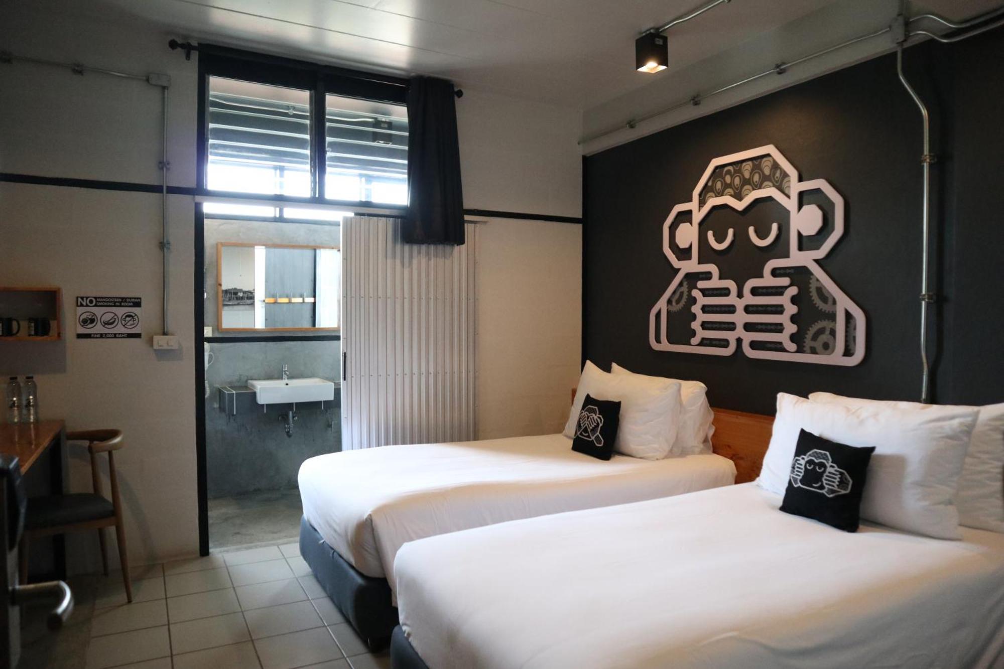 Blu Monkey Hub & Hotel Surat Thani Luaran gambar